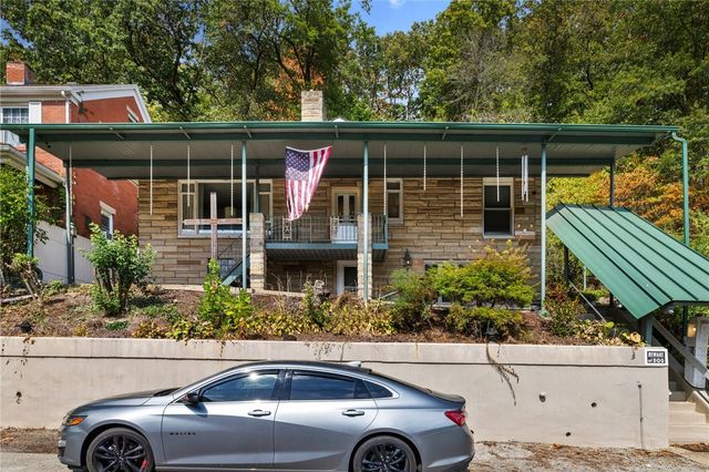 1252 Sharon St, Aliquippa, PA 15001