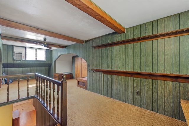 1252 Sharon St, Aliquippa, PA 15001