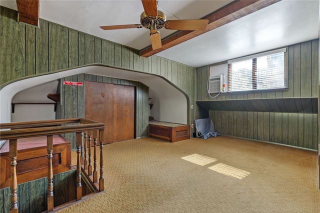 1252 Sharon St, Aliquippa, PA 15001