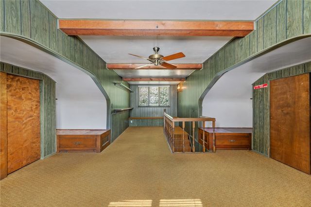 1252 Sharon St, Aliquippa, PA 15001