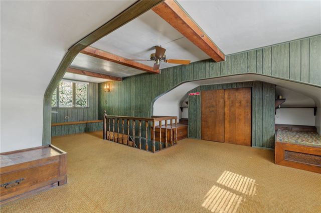 1252 Sharon St, Aliquippa, PA 15001