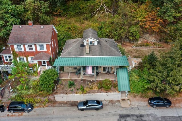 1252 Sharon St, Aliquippa, PA 15001