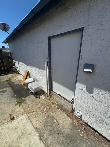11535 Elbert Ct., San Diego, CA 92126