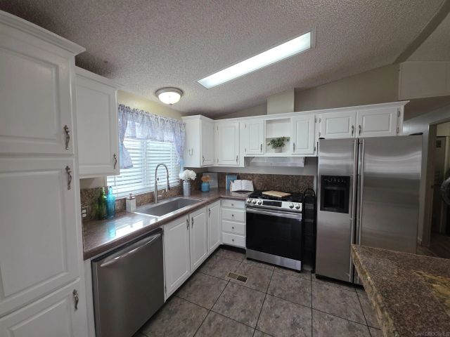 4832 Old Cliffs Rd, San Diego, CA 92120