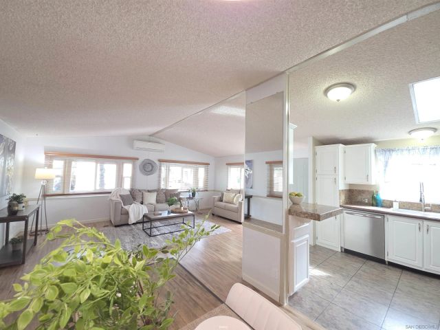 4832 Old Cliffs Rd, San Diego, CA 92120