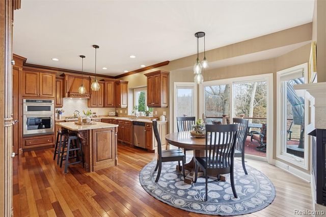 8851 Stoney Creek Drive, South Lyon, MI 48178
