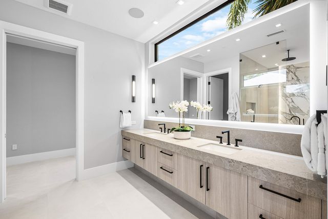 810 Andrews Avenue, Delray Beach, FL 33483