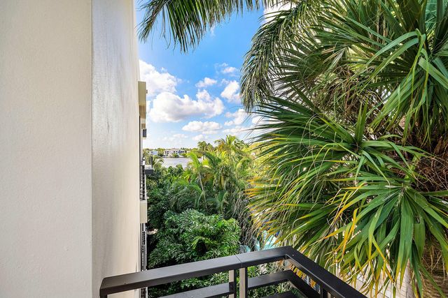 810 Andrews Avenue, Delray Beach, FL 33483