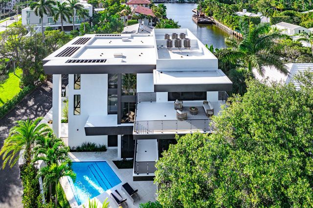 810 Andrews Avenue, Delray Beach, FL 33483