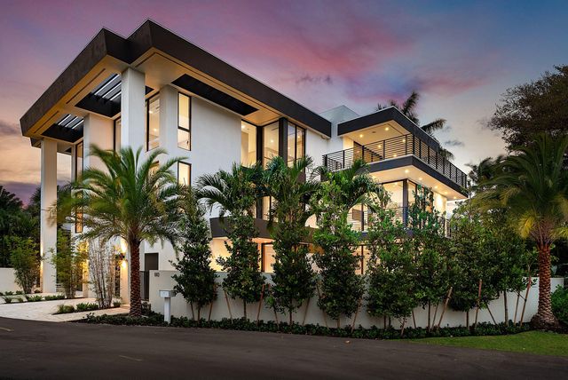 810 Andrews Avenue, Delray Beach, FL 33483