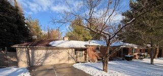 18671 Huntington Avenue, Harper Woods, MI 48225