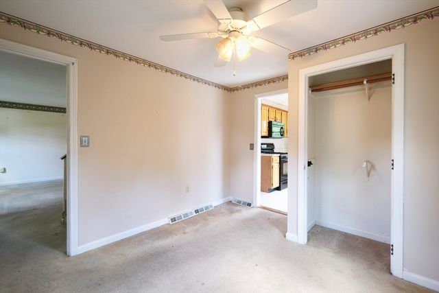 7 Holly St, Halifax, MA 02338