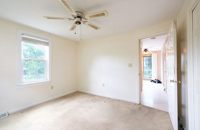 7 Holly St, Halifax, MA 02338