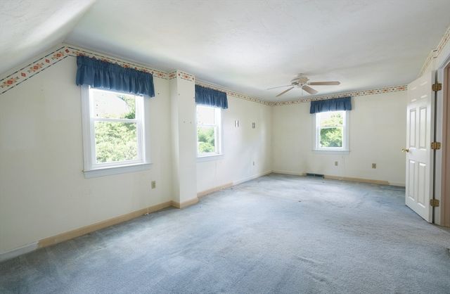 7 Holly St, Halifax, MA 02338