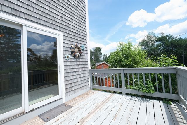 7 Holly St, Halifax, MA 02338