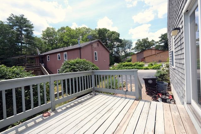 7 Holly St, Halifax, MA 02338