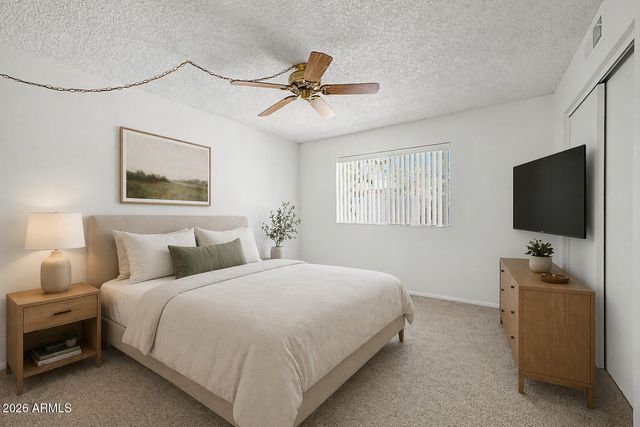 1946 E GRANDVIEW Drive, Phoenix, AZ 85022