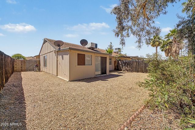 1946 E GRANDVIEW Drive, Phoenix, AZ 85022