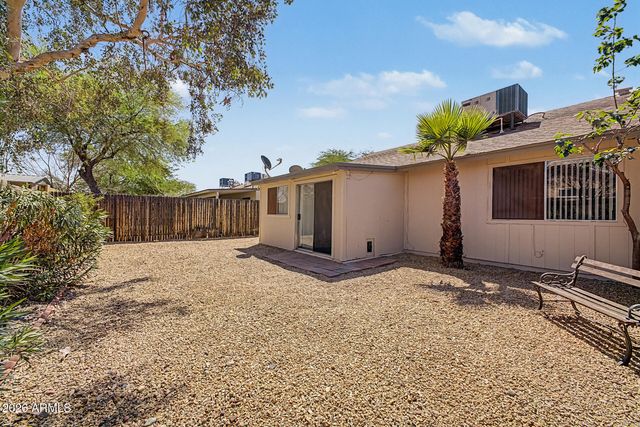 1946 E GRANDVIEW Drive, Phoenix, AZ 85022