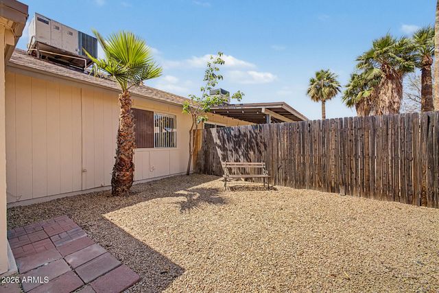 1946 E GRANDVIEW Drive, Phoenix, AZ 85022