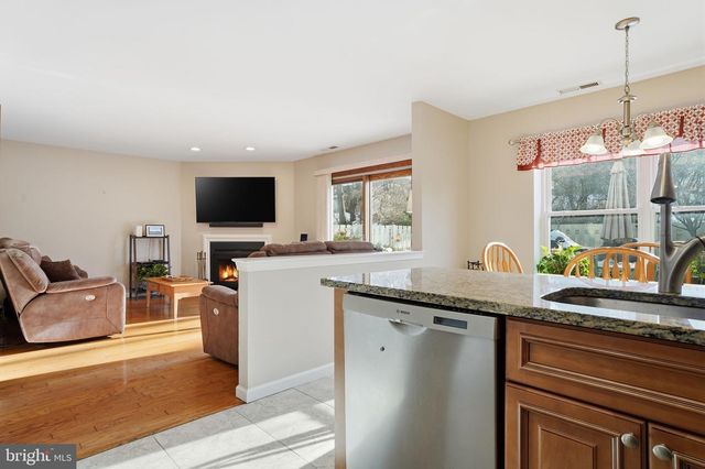 1613 LAKEVIEW CIR, Yardley, PA 19067