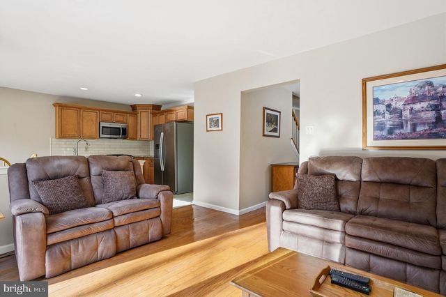 1613 LAKEVIEW CIR, Yardley, PA 19067