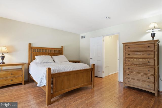 1613 LAKEVIEW CIR, Yardley, PA 19067