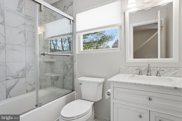 1613 LAKEVIEW CIR, Yardley, PA 19067