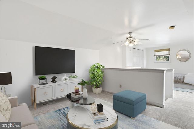 1613 LAKEVIEW CIR, Yardley, PA 19067