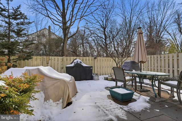 1613 LAKEVIEW CIR, Yardley, PA 19067