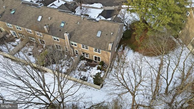 1613 LAKEVIEW CIR, Yardley, PA 19067