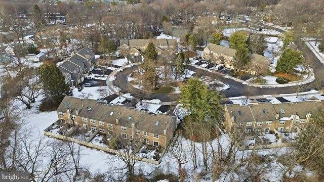 1613 LAKEVIEW CIR, Yardley, PA 19067