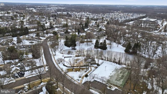 1613 LAKEVIEW CIR, Yardley, PA 19067