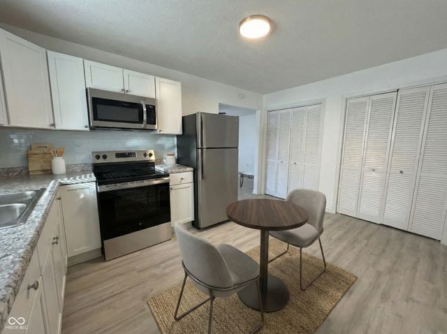 2823 N Gladstone Avenue, Indianapolis, IN 46218