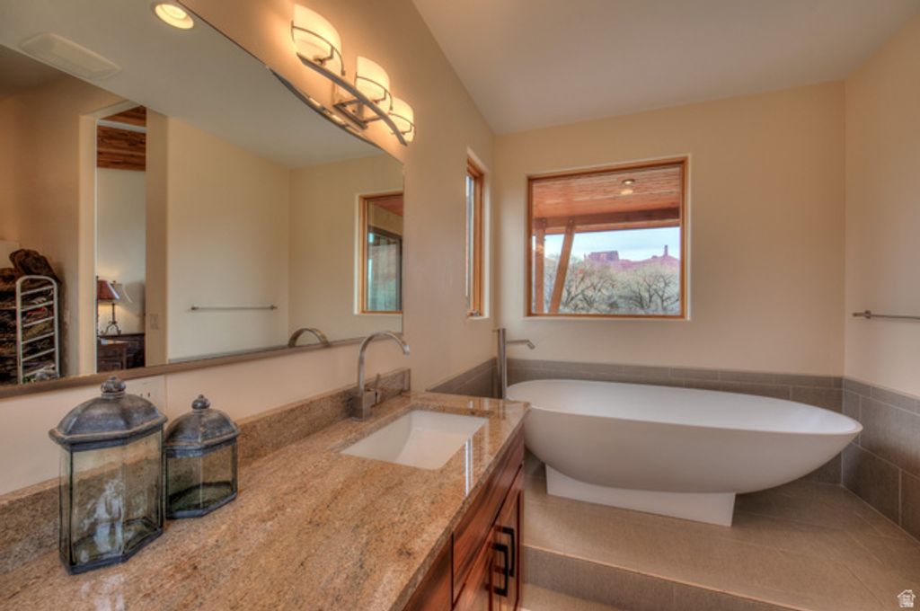 Image 12 of property listing at 425 AMBER LN, Castle Valley, UT 84532