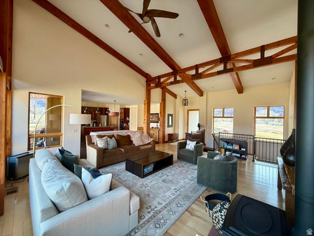 Image 5 of property listing at 425 AMBER LN, Castle Valley, UT 84532