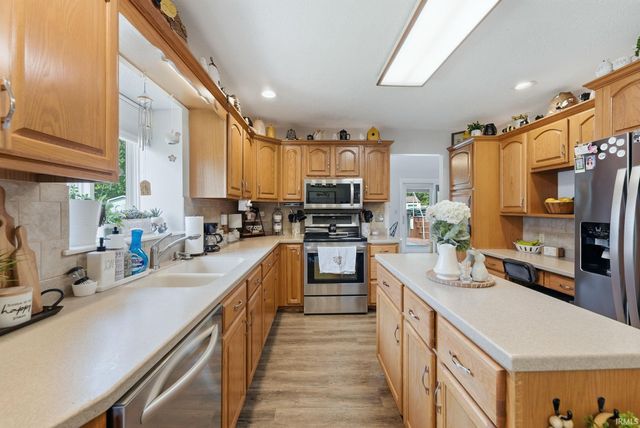 2913 S Scott Drive, Yorktown, IN 47396