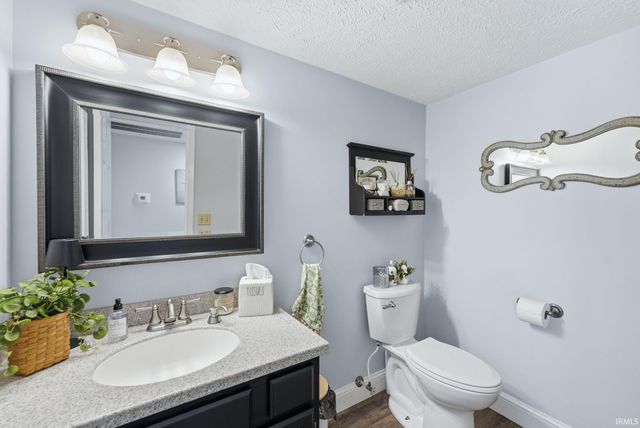 2913 S Scott Drive, Yorktown, IN 47396