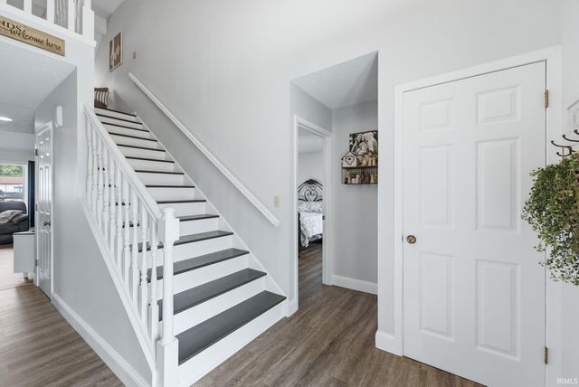 2913 S Scott Drive, Yorktown, IN 47396