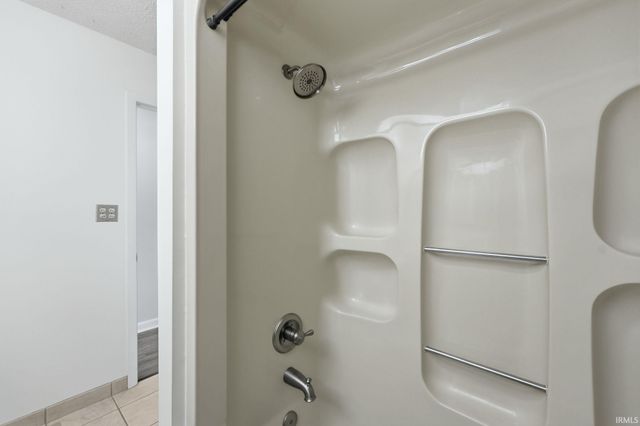 2913 S Scott Drive, Yorktown, IN 47396