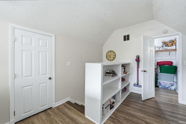 2913 S Scott Drive, Yorktown, IN 47396