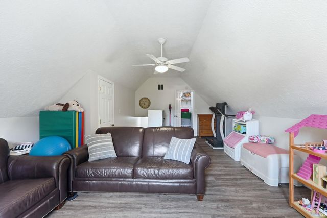 2913 S Scott Drive, Yorktown, IN 47396