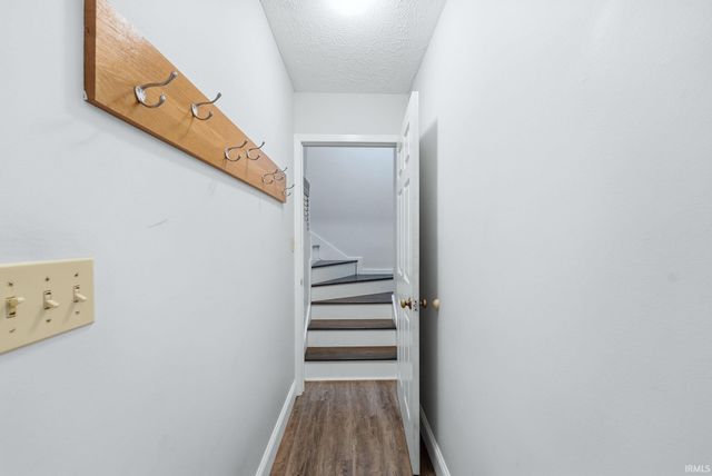 2913 S Scott Drive, Yorktown, IN 47396