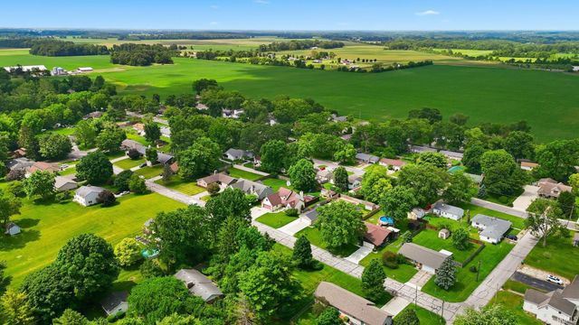 2913 S Scott Drive, Yorktown, IN 47396