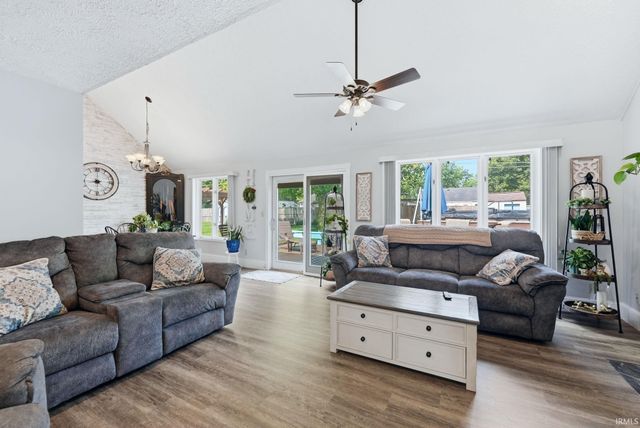 2913 S Scott Drive, Yorktown, IN 47396
