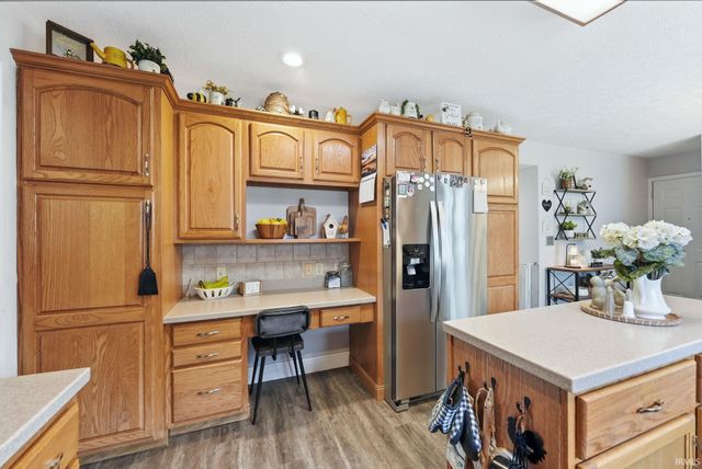 2913 S Scott Drive, Yorktown, IN 47396