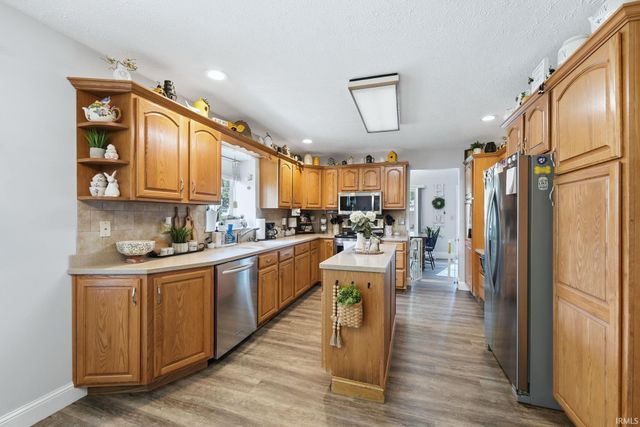 2913 S Scott Drive, Yorktown, IN 47396
