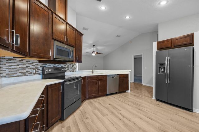 25339 SW 18TH AVENUE, Newberry, FL 32669