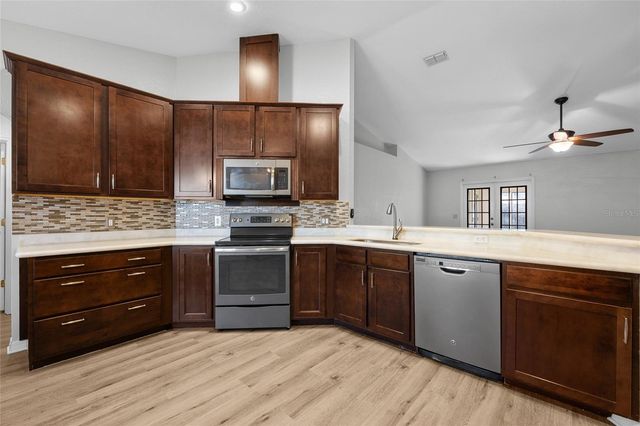 25339 SW 18TH AVENUE, Newberry, FL 32669