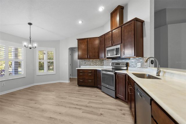 25339 SW 18TH AVENUE, Newberry, FL 32669